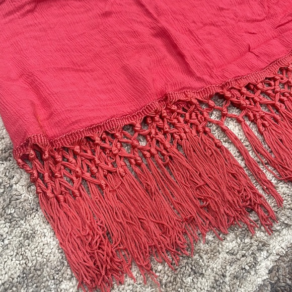 Pink fringe crop top - Picture 2 of 3